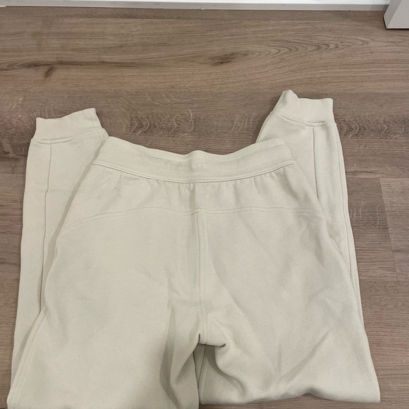 Lululemon Scuba High Rise Relaxed Joggers in color Bone - Picture 7 of 9